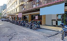 Oyo 91368 Jasmine 999